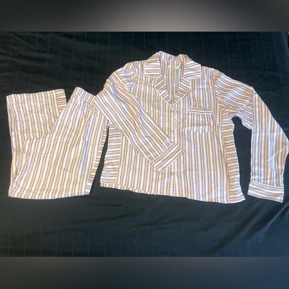 “UGG” Katharine Striped Pajama Set - Picture 5 of 16